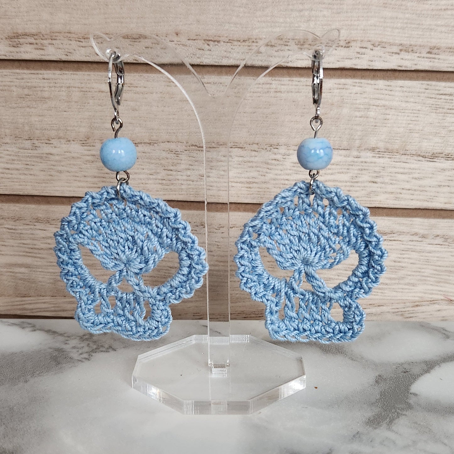 skull earring blue with blue beads