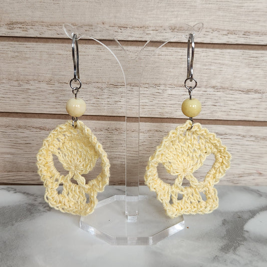skull earring yellow with yellow beads