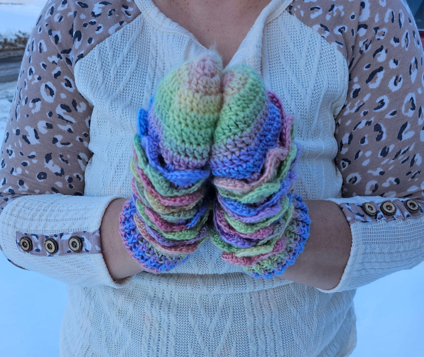 Mystic Mittens, Rainbow Colors, Gradient Yarn, mermaid scale, dragon scale