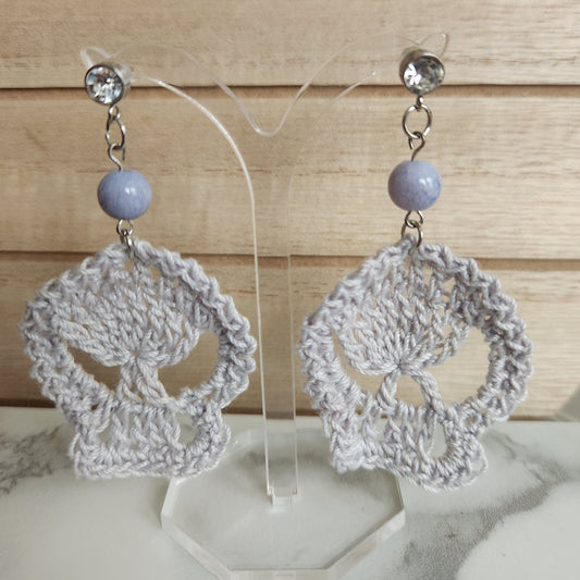 skull earrings gray with purple beads